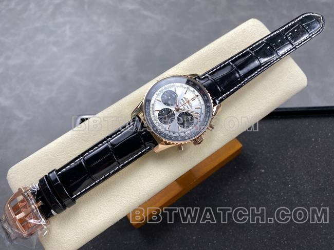 最佳复刻手表航空计时BLS厂百年灵玫瑰金银灰盘皮带款正面实拍图