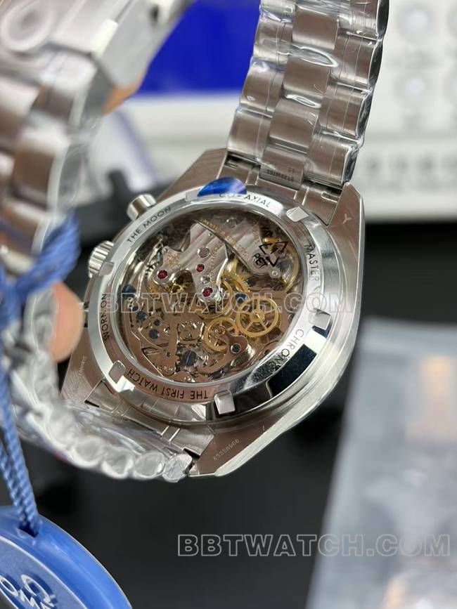 超级克隆手表超霸N1厂欧米茄白盘钢带款背面实拍图