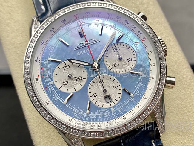 超级克隆手表BLS厂百年灵航空计时镶钻浅蓝盘皮带款正面实拍图