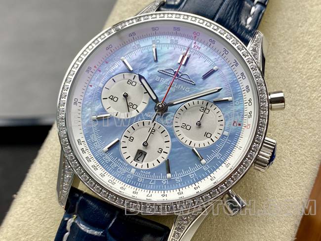 超级克隆手表BLS厂百年灵航空计时镶钻浅蓝盘皮带款正面实拍图