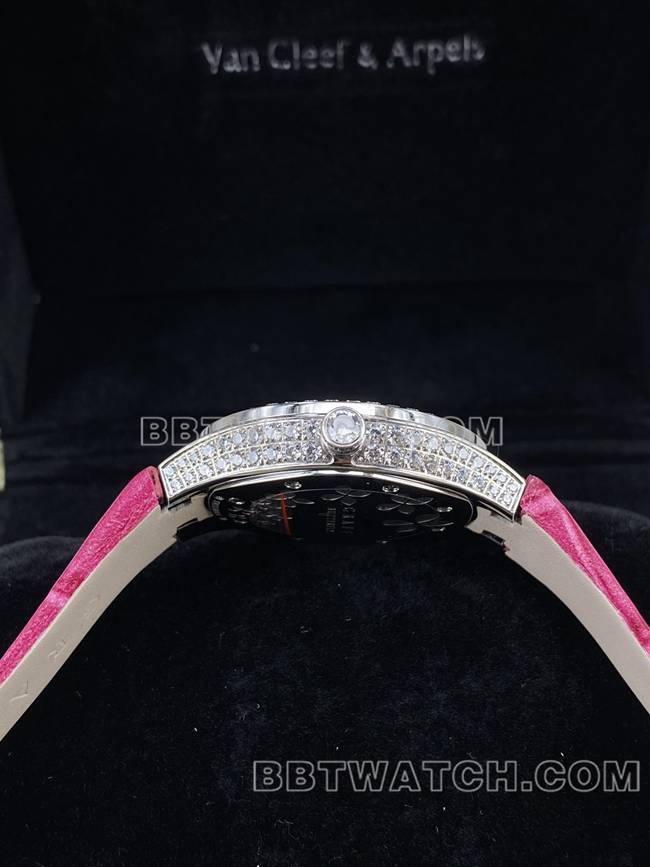 顶级复刻手表格拉芙VCA厂蓝宝石钻石33mm石英机芯侧面实拍图