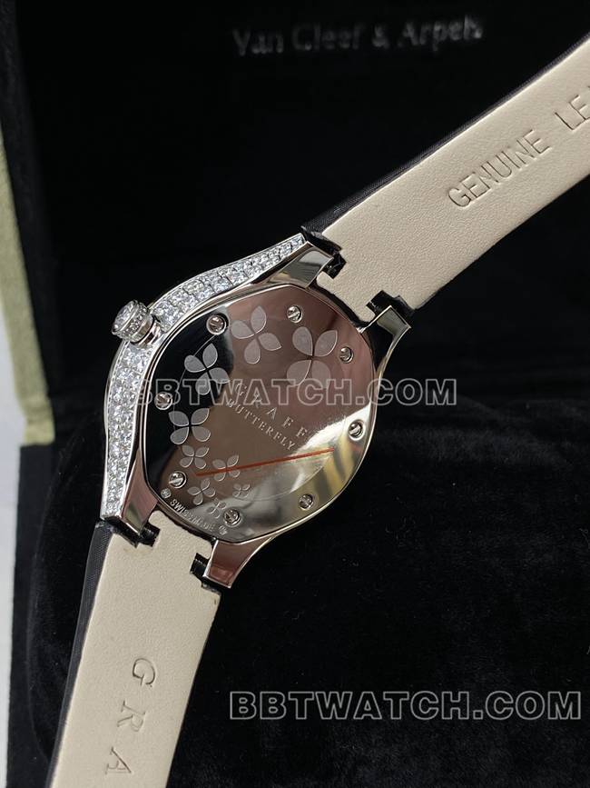 1:1复刻手表格拉芙VCA厂蓝宝石钻石33mm石英机芯背面实拍图