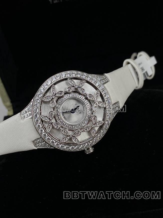 超级克隆手表VCA厂格拉芙蓝宝石钻石33mm石英机芯正面实拍图