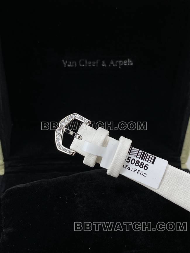 超级克隆手表VCA厂格拉芙蓝宝石钻石33mm石英机芯表扣实拍图