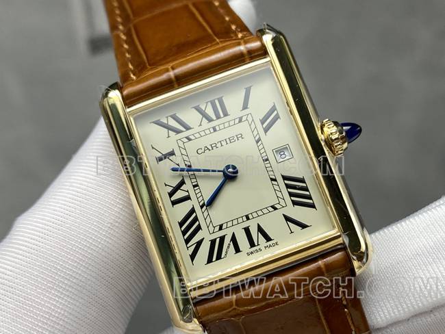 顶级复刻手表坦克DR厂卡地亚银白盘石英棕色皮表带正面实拍图