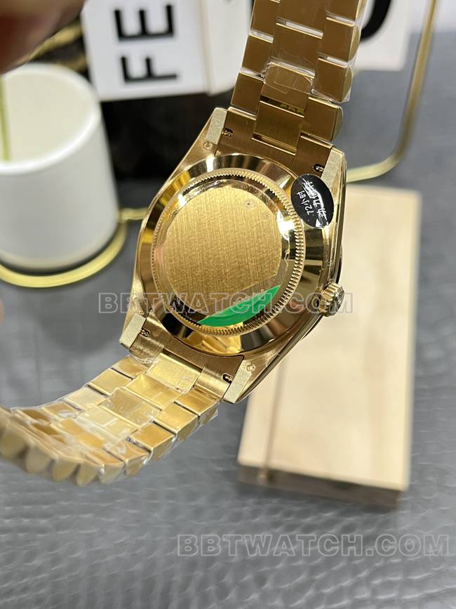 最优复刻手表CBD厂金盘劳力士星期日历黄金钻圈3255机械背面实拍图