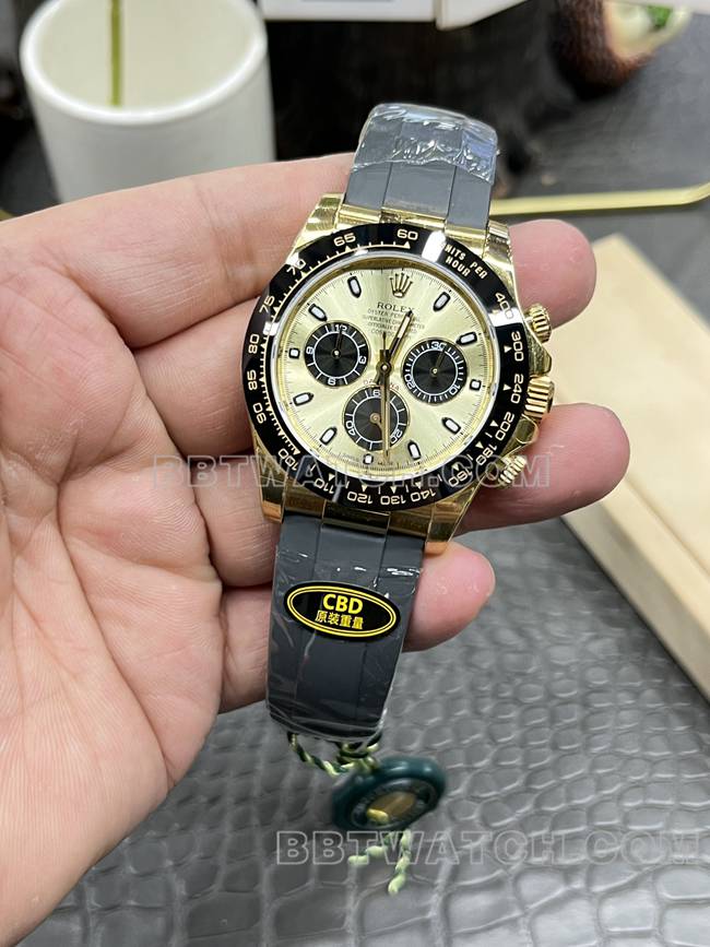 最优复刻手表迪通拿金盘CBD厂劳力士黄金4130机械正面实拍图