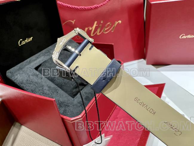 最优复刻手表坦克DR厂卡地亚银白盘钻圈石英蓝色皮表带表扣实拍图