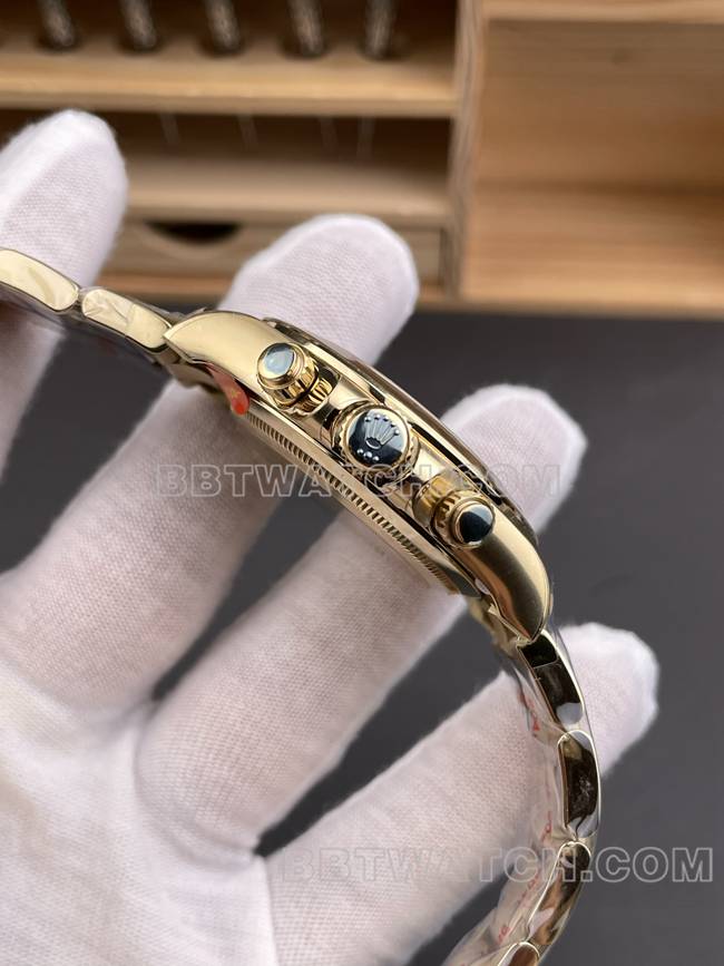 1:1复刻手表迪通拿绿盘CBD厂劳力士黄金4130机械侧面实拍图