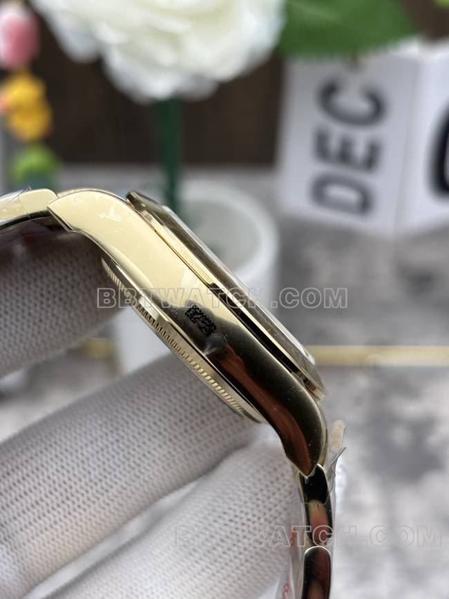 超级克隆手表迪通拿金盘CBD厂劳力士黄金4131机械侧面实拍图