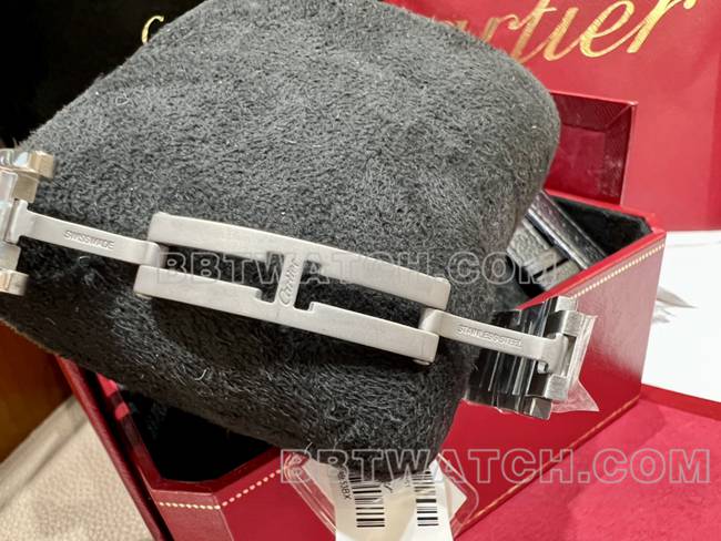 超级克隆手表坦克DR厂卡地亚银白盘石英钢表带表扣实拍图