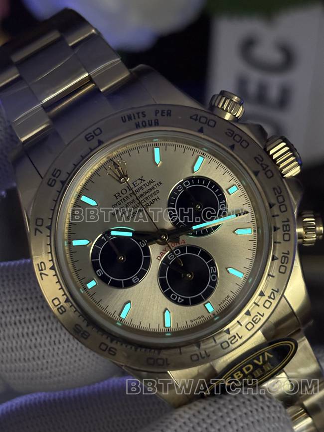 超级克隆手表迪通拿金盘CBD厂劳力士黄金4131机械正面实拍图