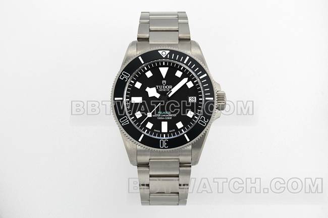 顶级复刻手表领潜型ZF厂帝舵黑盘M2543正面实拍图