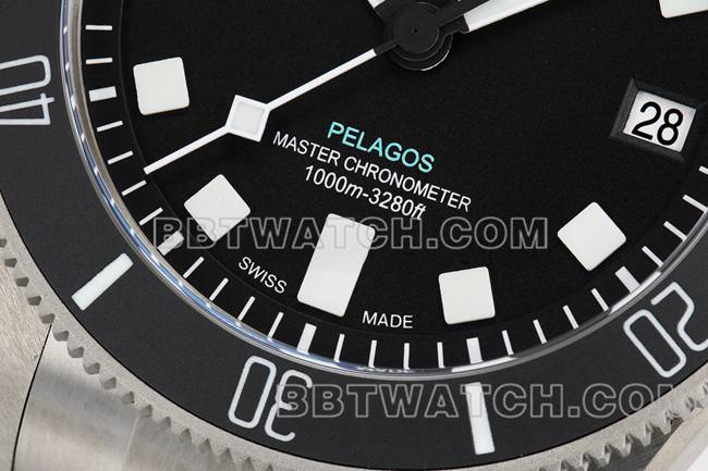 顶级复刻手表领潜型ZF厂帝舵黑盘M2543正面实拍图