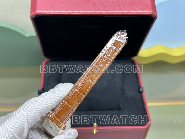 最佳复刻手表坦克DR厂卡地亚银白盘石英金棕色表带表带实拍图