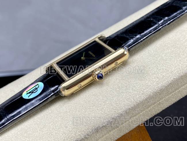 最优复刻手表DR厂卡地亚坦克黑盘金壳石英黑色表带侧面实拍图