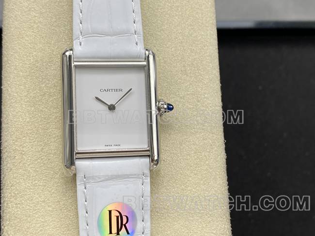 超级克隆手表DR厂卡地亚坦克白盘石英白色表带正面实拍图