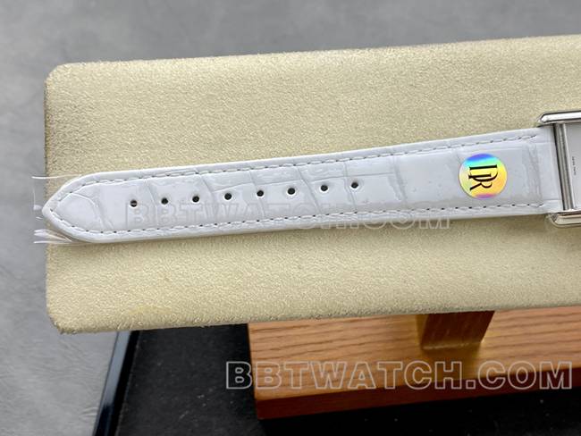 超级克隆手表DR厂卡地亚坦克白盘石英白色表带表带实拍图