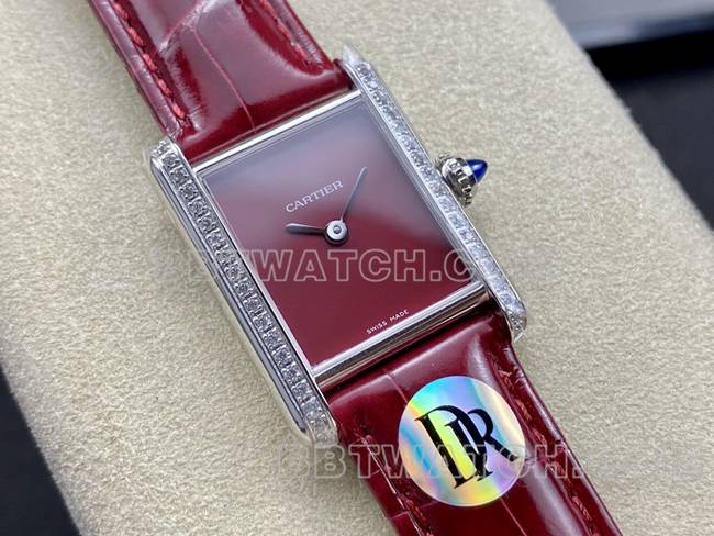 最佳复刻手表DR厂卡地亚坦克红盘石英红色表带正面实拍图