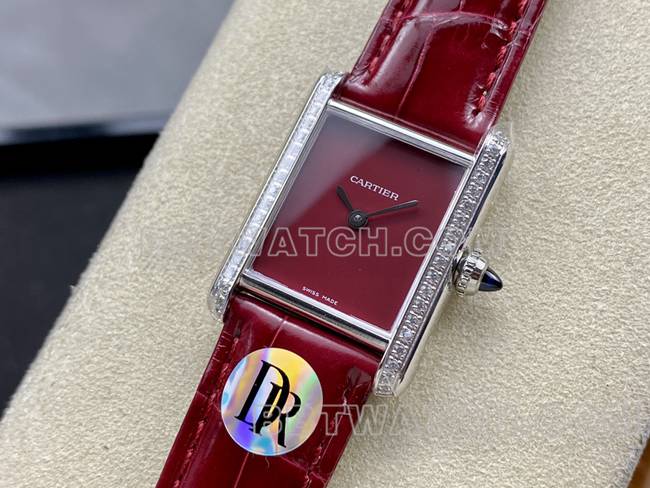 最佳复刻手表DR厂卡地亚坦克红盘石英红色表带正面实拍图