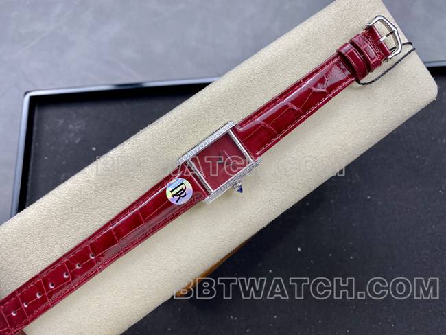 最佳复刻手表DR厂卡地亚坦克红盘石英红色表带正面实拍图