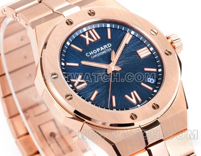 超级克隆手表萧邦GH厂雪山傲翼蓝盘41mm玫瑰金钢表带正面实拍图