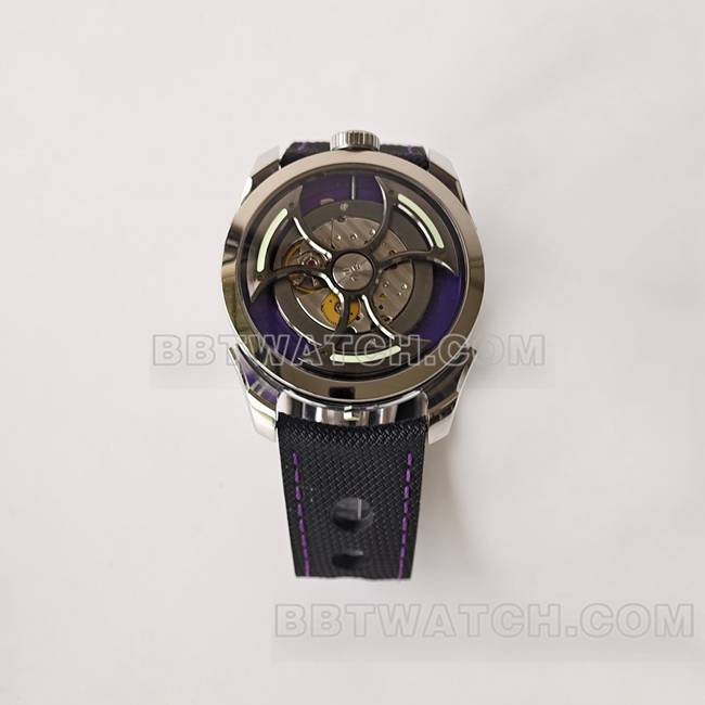 1:1复刻手表MB&F紫盘K1厂机械橡胶表带正面实拍图
