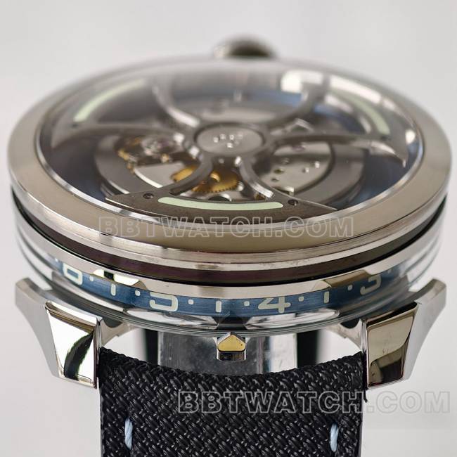 超级克隆手表MB&F蓝盘K1厂机械橡胶表带正面实拍图