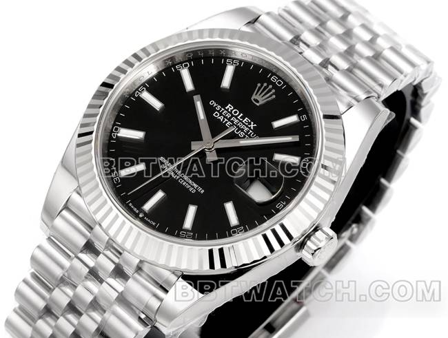 1:1复刻手表JF厂日志劳力士黑盘3235机械41毫米正面实拍图