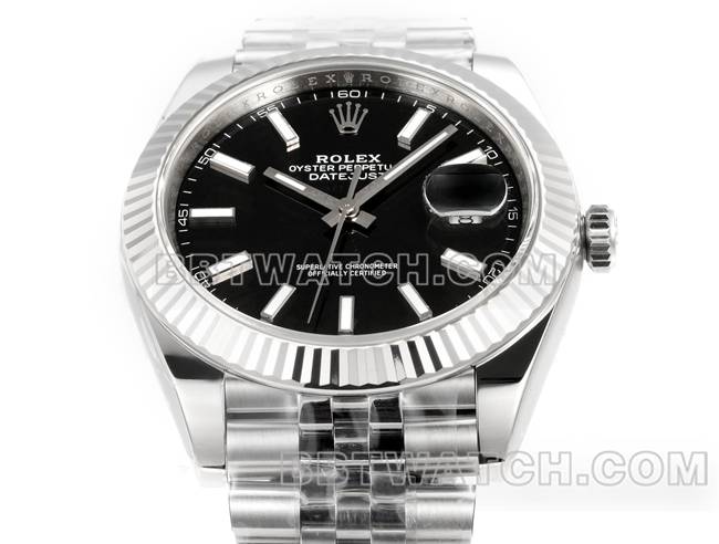 1:1复刻手表JF厂日志劳力士黑盘3235机械41毫米正面实拍图