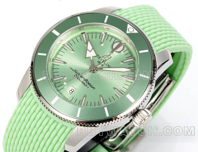 1:1复刻手表超级海洋文化BLS厂百年灵浅绿盘橡胶表带正面实拍图