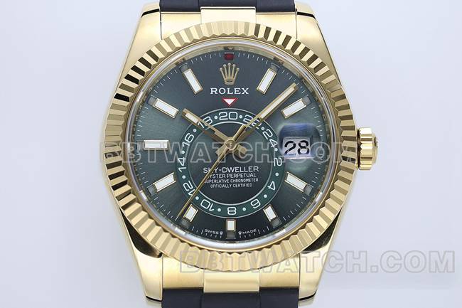 最优复刻手表ZF厂纵航者劳力士黑盘9002机械橡胶表带正面实拍图