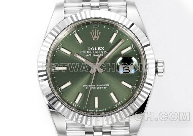 最佳复刻手表JF厂日志劳力士绿盘3235机械41毫米正面实拍图