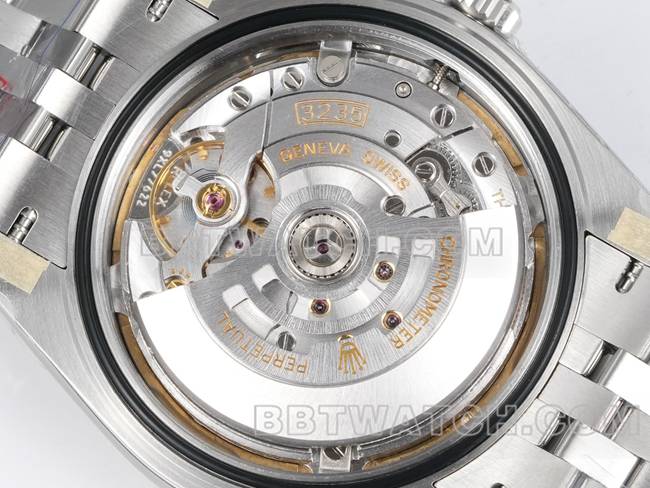 最佳复刻手表JF厂日志劳力士绿盘3235机械41毫米背面实拍图