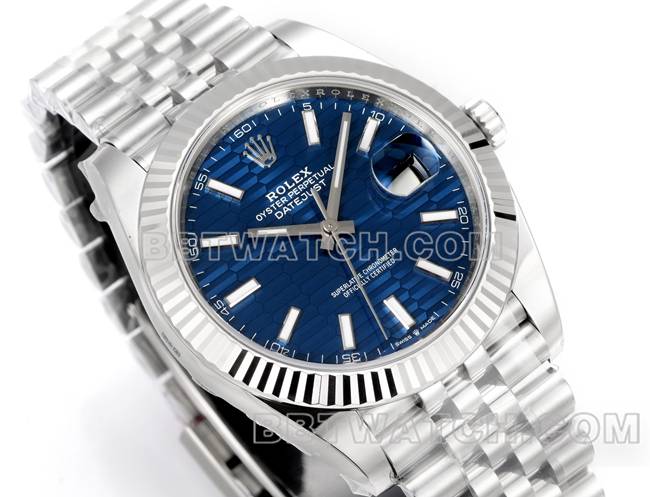 顶级复刻手表日志JF厂劳力士蓝盘坑纹3235机械41毫米正面实拍图