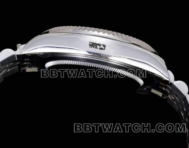 超级克隆手表纵航者AR+厂劳力士黑盘机械侧面实拍图