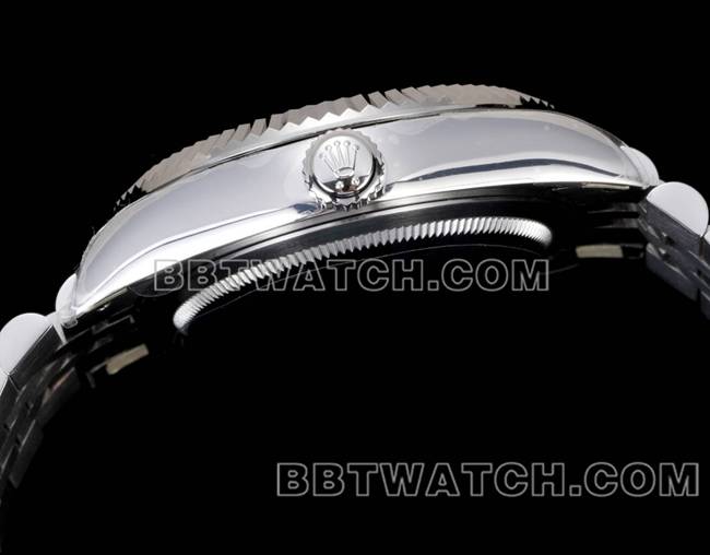 超级克隆手表纵航者AR+厂劳力士黑盘机械侧面实拍图