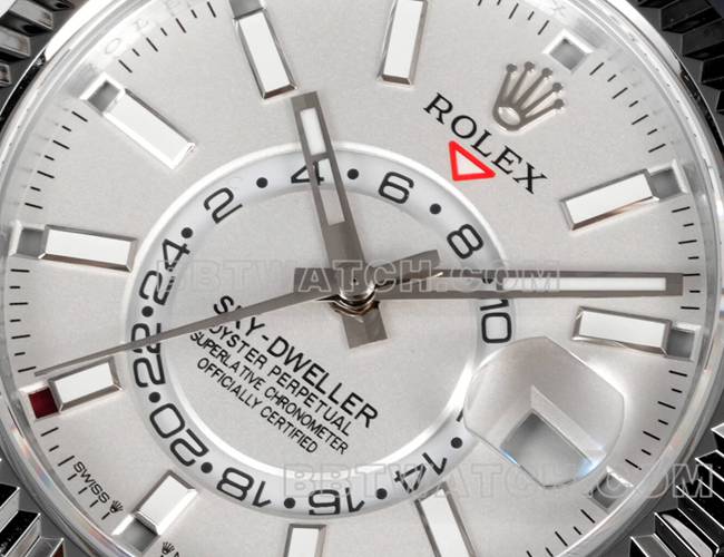 最佳复刻手表纵航者AR+厂劳力士白盘机械钢表带正面实拍图