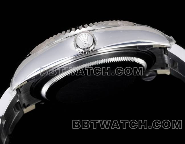 顶级复刻手表AR+厂纵航者劳力士蓝盘机械钢表带侧面实拍图