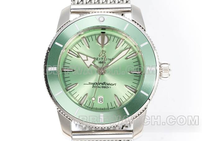 最佳复刻BLS厂超级海洋文化百年灵浅绿盘钢表带正面实拍图