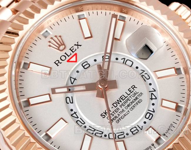 超级克隆手表AR+厂纵航者劳力士白盘机械玫瑰金钢表带正面实拍图