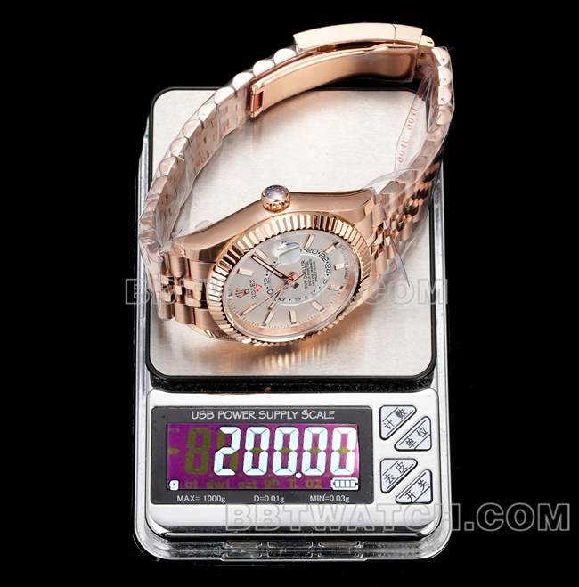 超级克隆手表AR+厂纵航者劳力士白盘机械玫瑰金钢表带重量实拍图