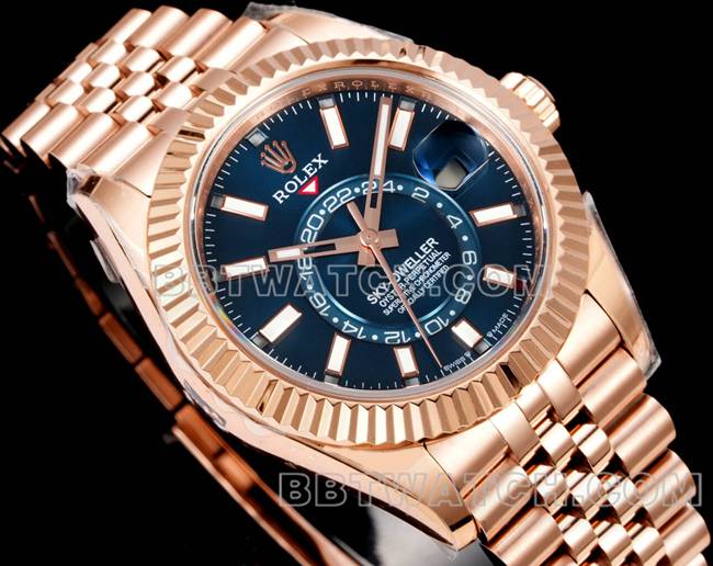 最佳复刻手表AR+厂纵航者劳力士蓝盘机械玫瑰金钢表带正面实拍图