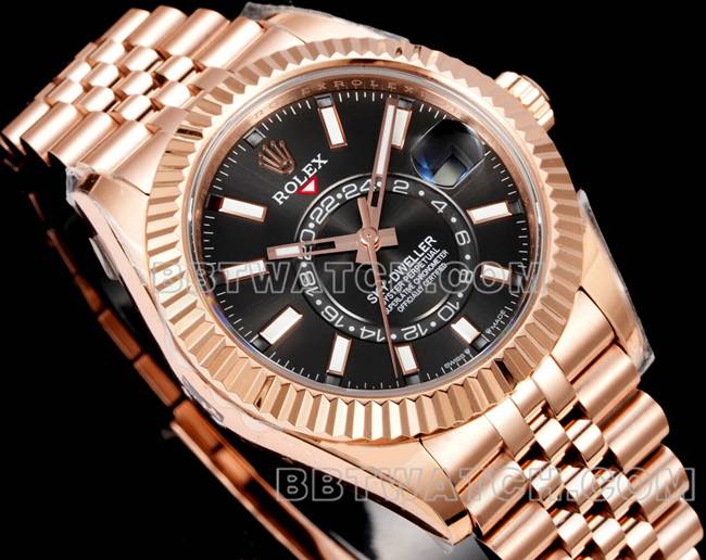 顶级复刻手表AR+厂劳力士纵航者黑盘机械玫瑰金钢表带正面实拍图