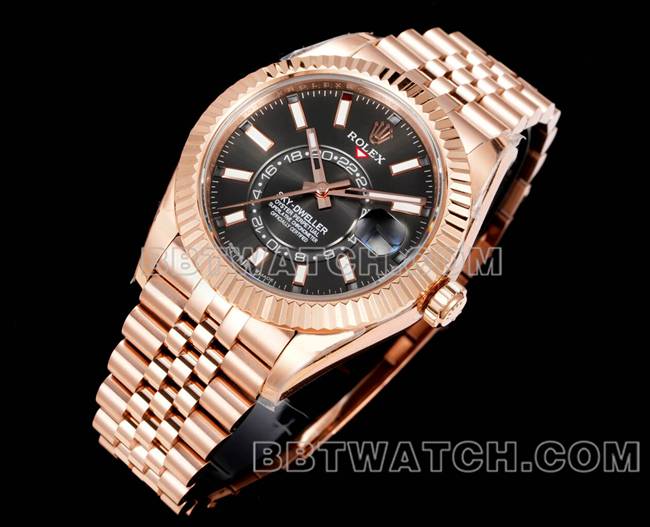顶级复刻手表AR+厂劳力士纵航者黑盘机械玫瑰金钢表带正面实拍图