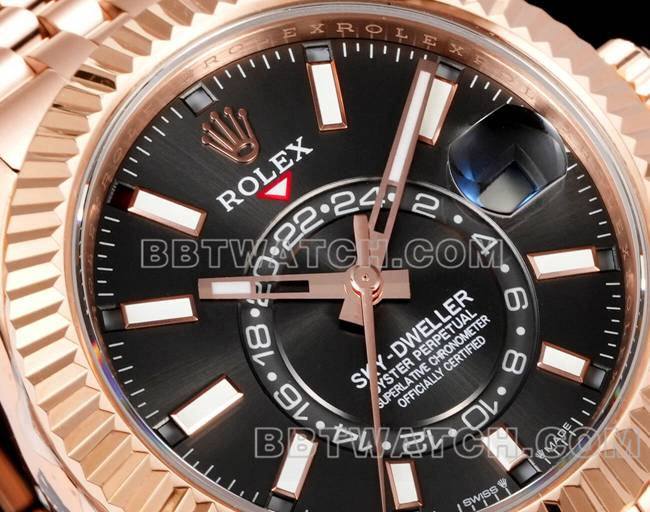 顶级复刻手表AR+厂劳力士纵航者黑盘机械玫瑰金钢表带正面实拍图