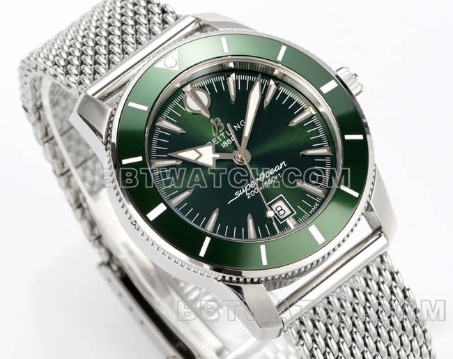 BLS厂最优复刻手表超级海洋文化百年灵绿盘钢表带正面实拍图