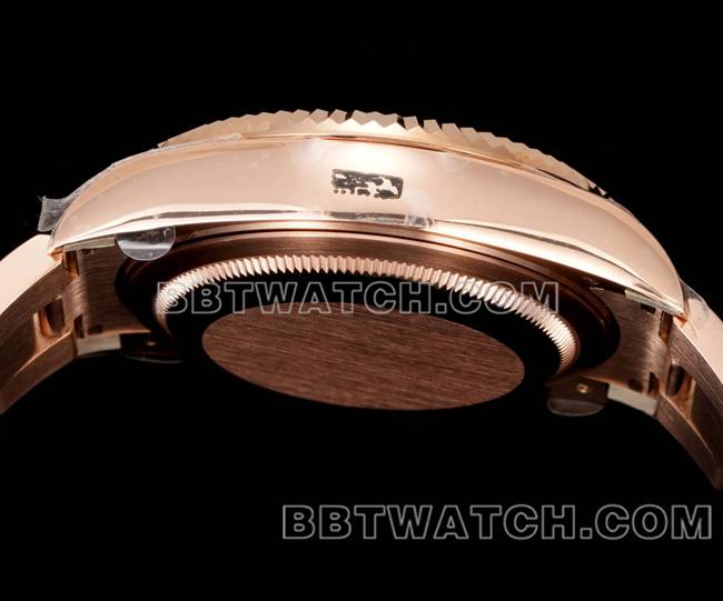 顶级复刻手表劳力士AR+厂纵航者蓝盘机械玫瑰金侧面实拍图