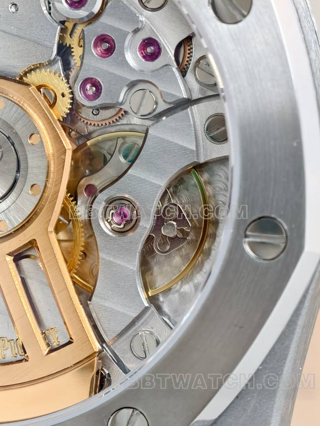 最佳复刻手表皇家橡树DDF厂爱彼黑盘4302机械15510背面实拍图