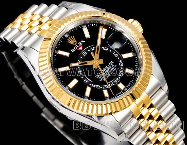 最佳复刻手表劳力士AR+厂纵航者黑盘机械间金正面实拍图